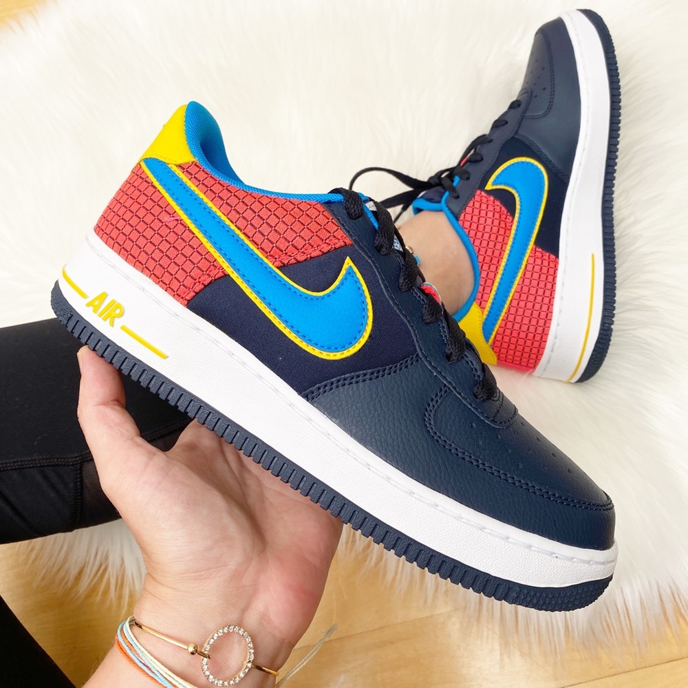 NIKE Air Force 1 Sneakers - Picture 2 of 11